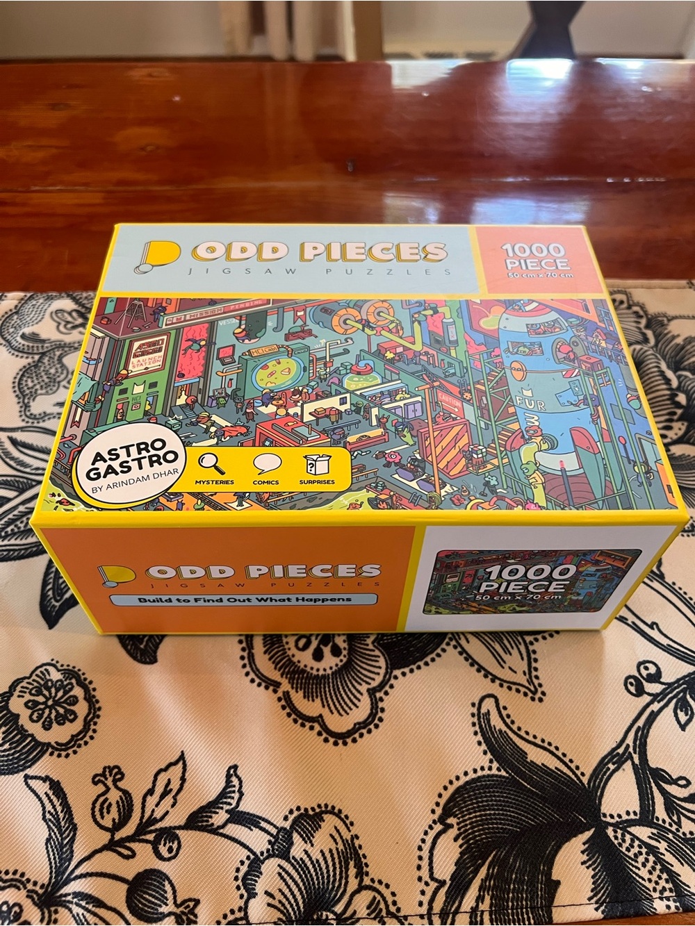 Odd Pieces Game Hidden Message 1000-Piece Jigsaw Puzzle - Astro Gastro Theme